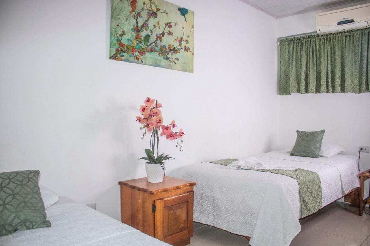 Hotel Golfito Luaran gambar